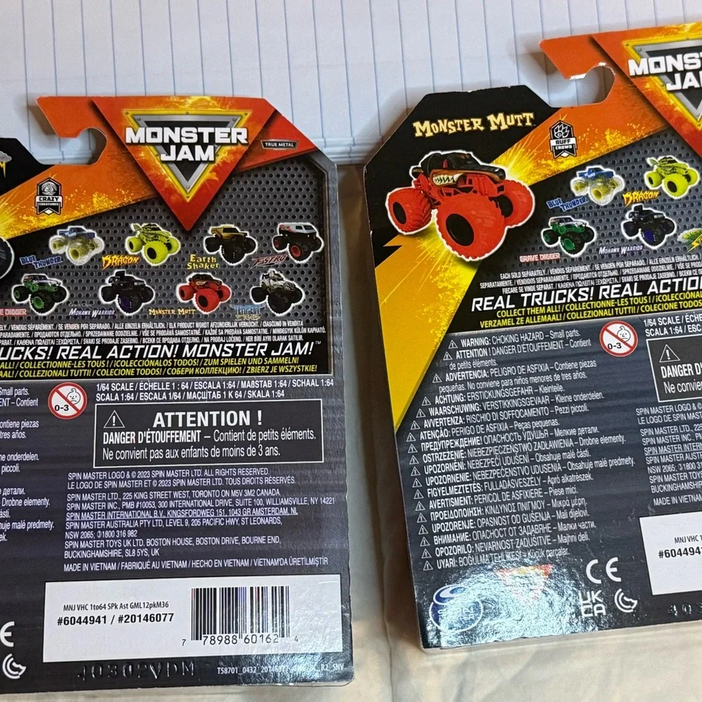 2 Trucks Monster Jam Toy Trucks Night Story and Monster Mutt Spin Master
